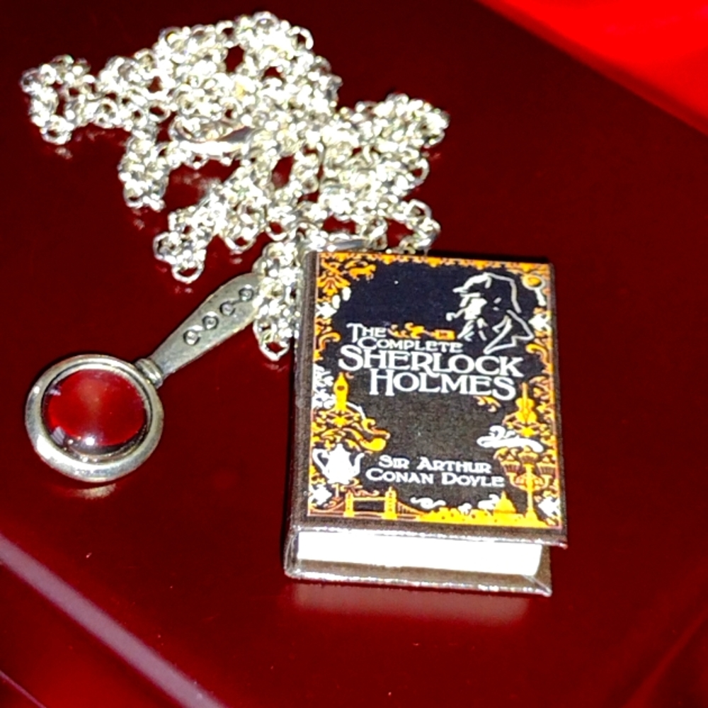 Sherlock Holmes Miniature Book Necklace NWT
